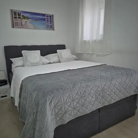 Near The Center Apartman *